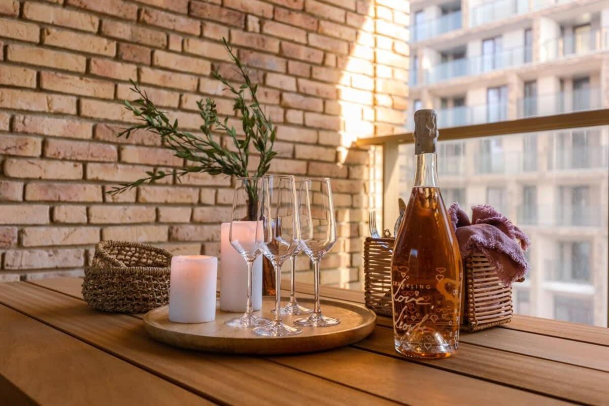 Huswell - Apartment With Terrace Close To The Sea Остенде Екстериор снимка